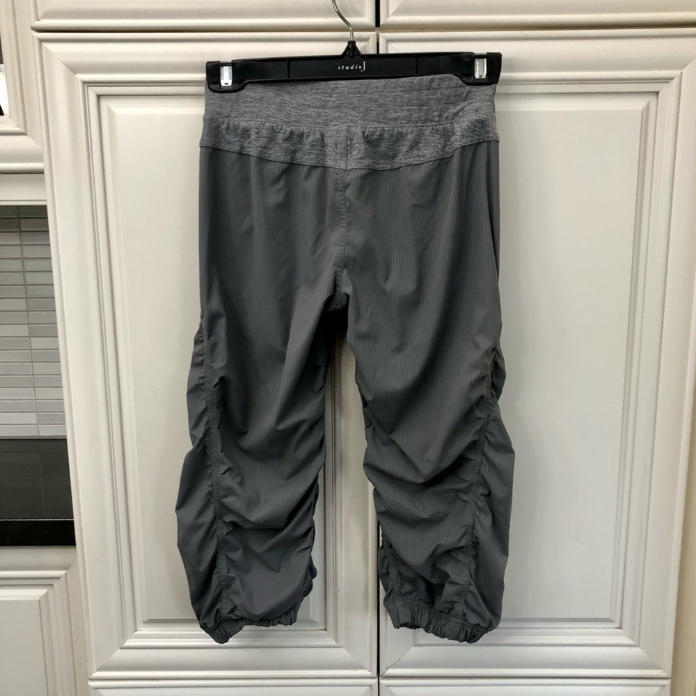 Ivivva by Lululemon Live to Move crop - Picture 5 of 11